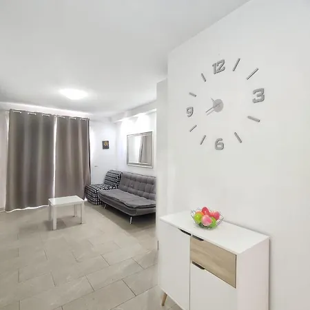 Апартаменты Sunshine Island Village