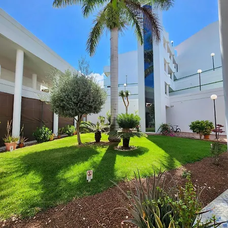 Sunshine Island Village *